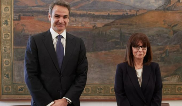 Συνάντηση Μητσοτάκη-Σακελλαροπούλου: Το ραντεβού δόθηκε για Δευτέρα