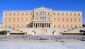 Αναπτυξιακό και Μεσοπρόθεσμο επί τάπητος Βουλής