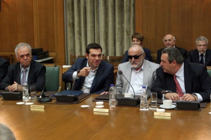 Τσίπρας στο υπουργικό: Περνάμε στην εποχή της «δίκαιης ανάπτυξης»