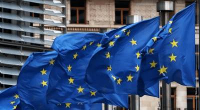 Παράταση στους ταξιδιωτικούς περιορισμούς προς την ΕΕ προτείνει η Κομισιόν