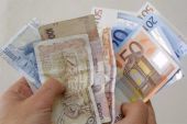 Σήμερα υπογράφουν οι τραπεζίτες για να πάρουν τα 18 δισ. ευρώ