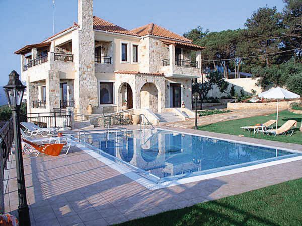 Επιστρέφονται χρήματα στο Ψυχικό, μέχρι να έρθει η ώρα "να πληρώσει η Εκάλη"