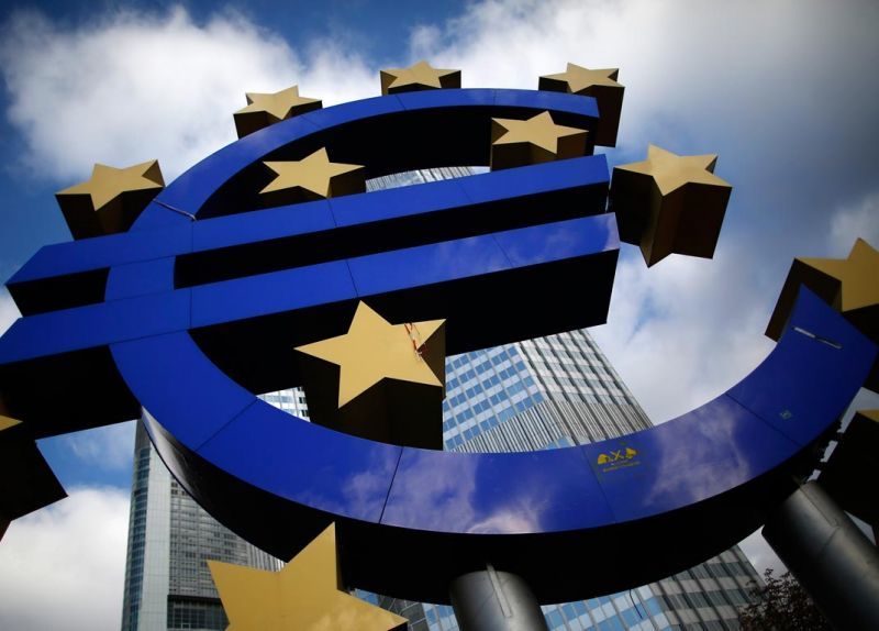ΕΚΤ: Πρώτη φορά κάτω από 2% το επιτόκιο δανεισμού επιχειρήσεων
