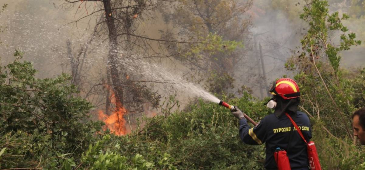 Αρκαδία: Ενίσχυση της πυροσβεστικής με γιατρό στο πεδίο της μάχης