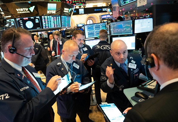 Με πληθωριστική… ώθηση περιμένει τη Fed η Wall Street