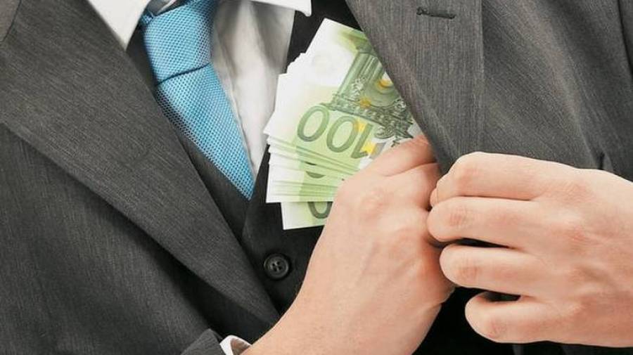Τι αλλάζει με την τροπολογία Σταϊκούρα-Τσιάρα για τους υπόπτους φοροδιαφυγής;