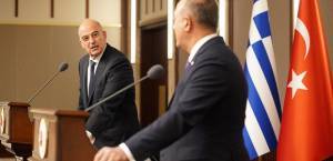 Δένδιας σε Τσαβούσογλου για πυρκαγιές:Έτοιμη να παράσχει βοήθεια η Ελλάδα