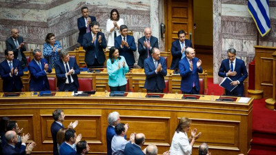 Βουλή: Ψήφος εμπιστοσύνης στην κυβέρνηση από 158 βουλευτές