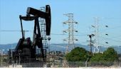 Οριακά πάνω από τα 103 δολάρια/βαρέλι το πετρέλαιο