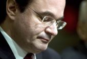 "Κόβεται" στα δύο το Παρακαταθηκών και Δανείων