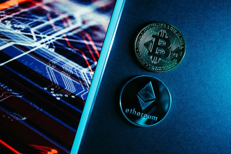 Στάση αναμονής στα crypto: Ήπιες ανοδικές τάσεις για Bitcoin και Ethereum
