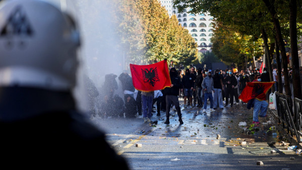 Αλβανία: Βέβαιος ότι το κράτος θα κερδίσει δηλώνει ο Ράμα με φόντο τα επεισόδια