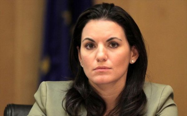 Κεφαλογιάννη: Έθεσε θέμα διασφαλίσεων των ελληνικών επιχειρήσεων στο Ρώσο Πρέσβη από τα... ρωσικά "κανόνια"