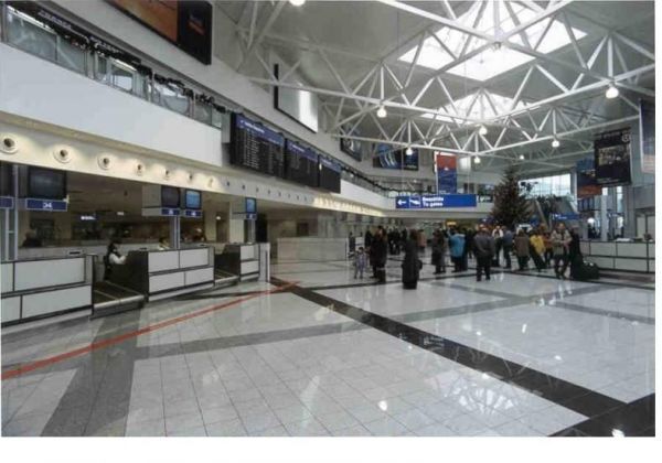 Έρευνα για βόμβα σε αεροπλάνο στην Ουγγαρία