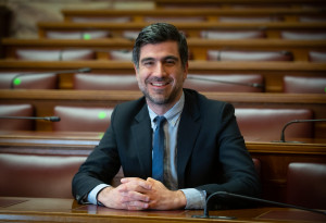 Γλαβίνας: Ο Ανδρουλάκης έχει δεσμευτεί να «ανοίξει» τα χαρτιά του