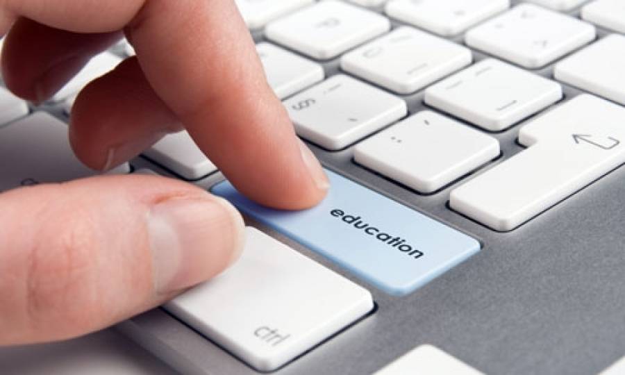 Επισπεύδονται οι διαδικασίες για την εξ αποστάσεως διδασκαλία
