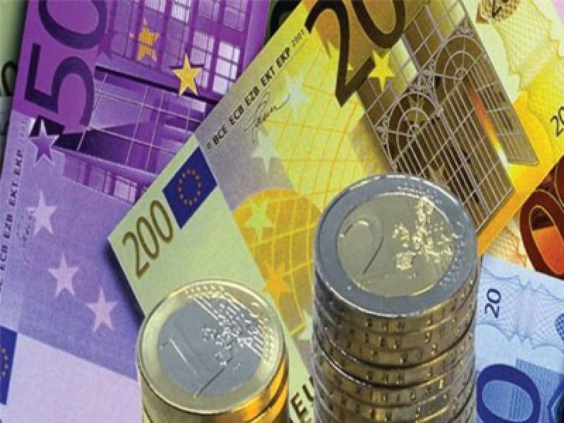 ΥΠΟΙΚ: Εξετάζεται νέα έκδοση εντόκων για να καλυφθούν οι ανάγκες