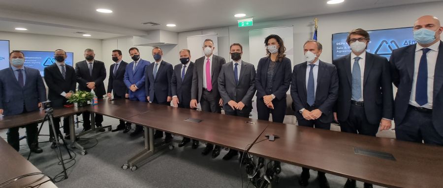 Υπογραφή συμφωνίας πώλησης της ΔΕΠΑ Υποδομών μεταξύ ΤΑΙΠΕΔ- ΕΛΠΕ- Italgas