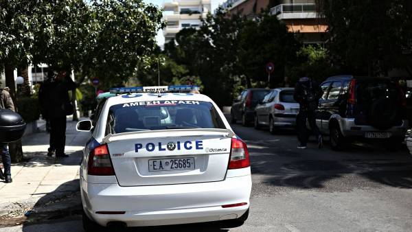 Χαλάνδρι: Γυναίκα πυροβόλησε άνδρα στη μέση του δρόμου-Σε κρίσιμη κατάσταση