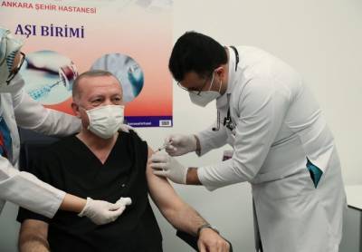 Κορονοϊός- Τουρκία: Εμβολιάστηκε ο Ερντογάν