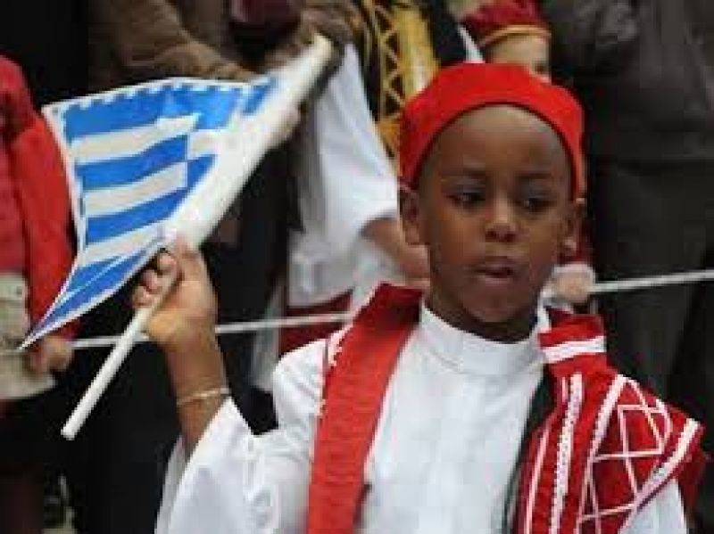 "Ποδαρικό" με απονομή ιθαγένειας για την Τ. Χριστοδουλοπούλου