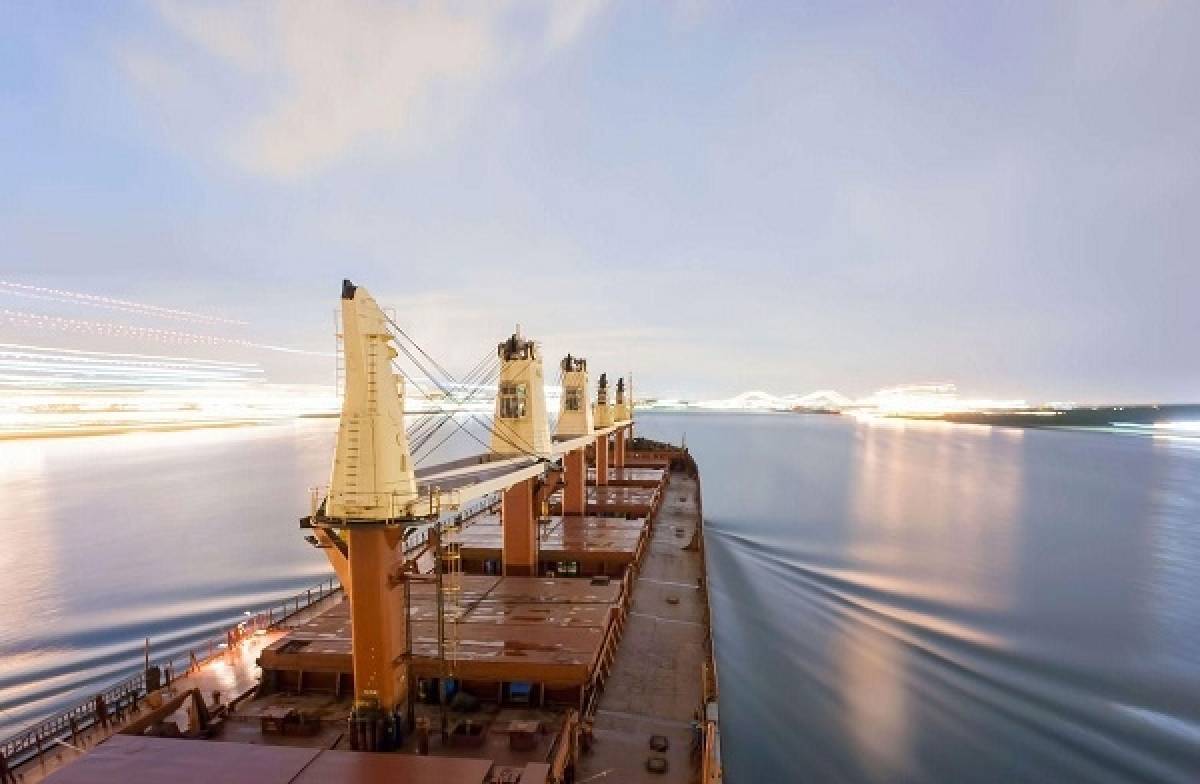 Σε «ελεύθερη πτώση» οι ελληνικές ναυτιλιακές μετοχές