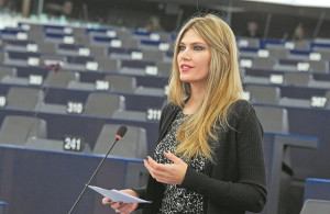 L'Echo: Βρέθηκαν τσάντες με χαρτονομίσματα στο σπίτι της Καϊλή