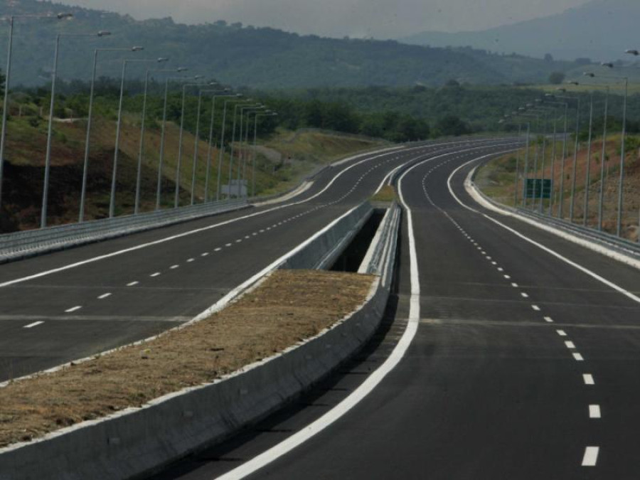 Εγνατία Οδός: Εκτεταμένη διαρροή πετρελαίου- Που διενεργούνται εκτροπές