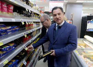 Παπαθανάσης: Το «καλάθι» έχει συγκρατήσει τις τιμές