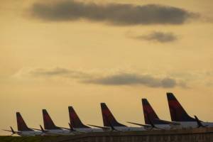Στα «σκαριά» πακέτο στήριξης 300-400 εκατ. ευρώ για τις αερομεταφορές