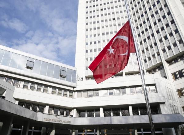 Η Τουρκία αμφισβητεί ευθέως την υφαλοκρηπίδα στο Καστελόριζο