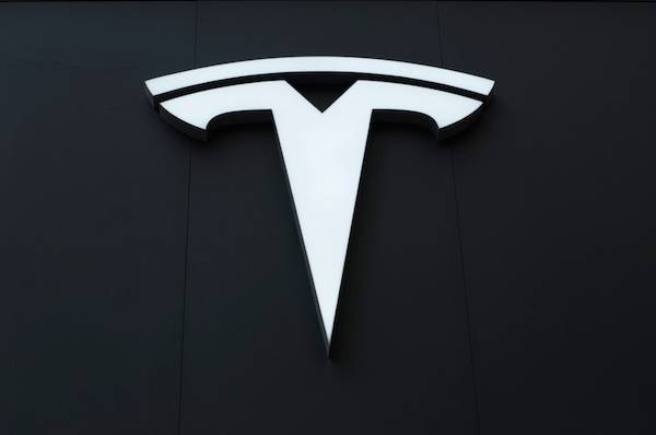 Tesla: 10.000 νέες θέσεις εργασίας στο εργοστάσιο «ορόσημο» στη Γερμανία