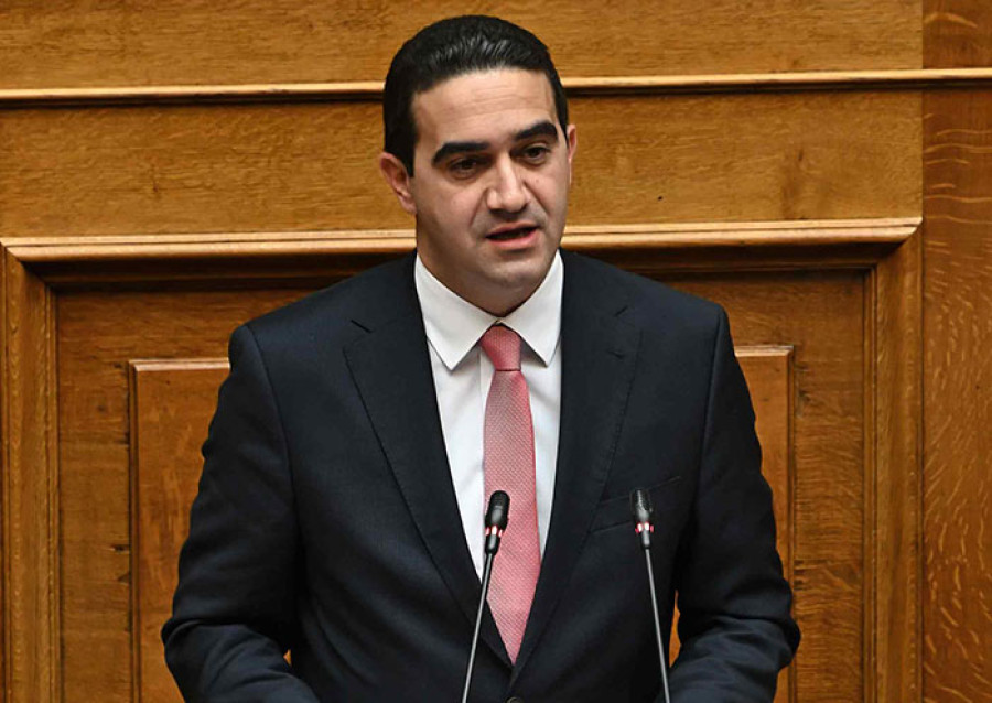 Κατρίνης: Ζητά νομοθετική λύση για τα οφειλόμενα στους εργαζόμενους των Ναυπηγείων Σκαραμαγκά