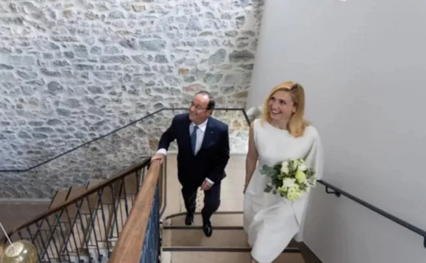 Ο Φρανσουά Ολάντ παντρεύτηκε τη Ζιλί Γκαγιέ