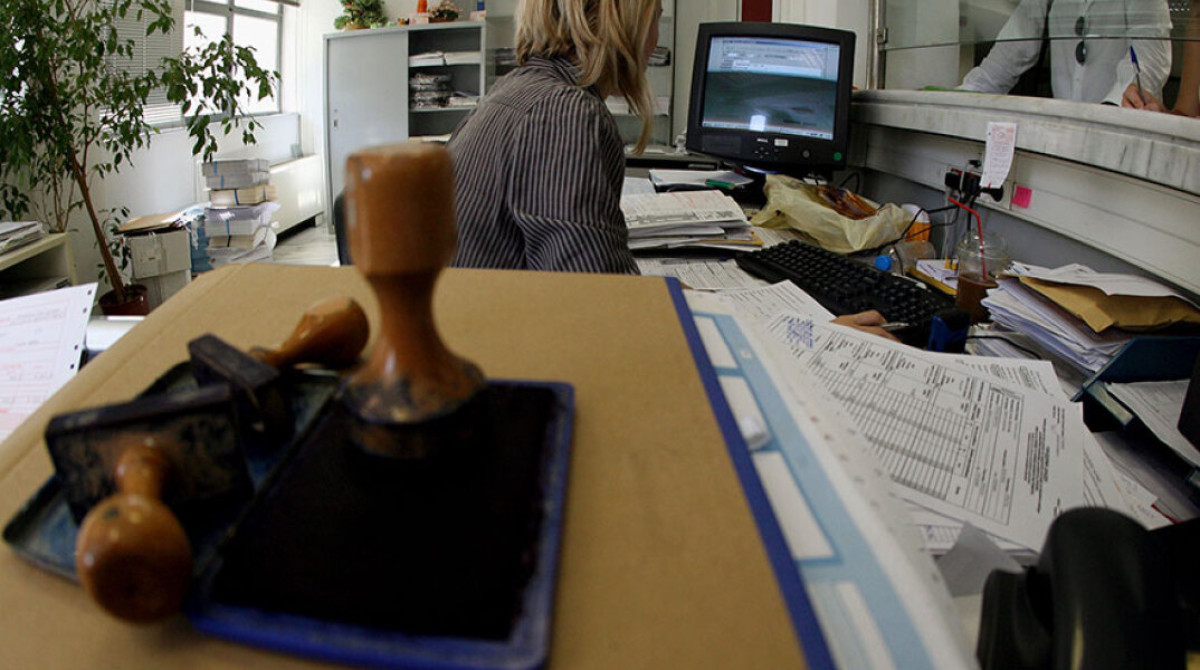 Δημόσιο: Οι νέοι μισθοί για 660.000 υπαλλήλους