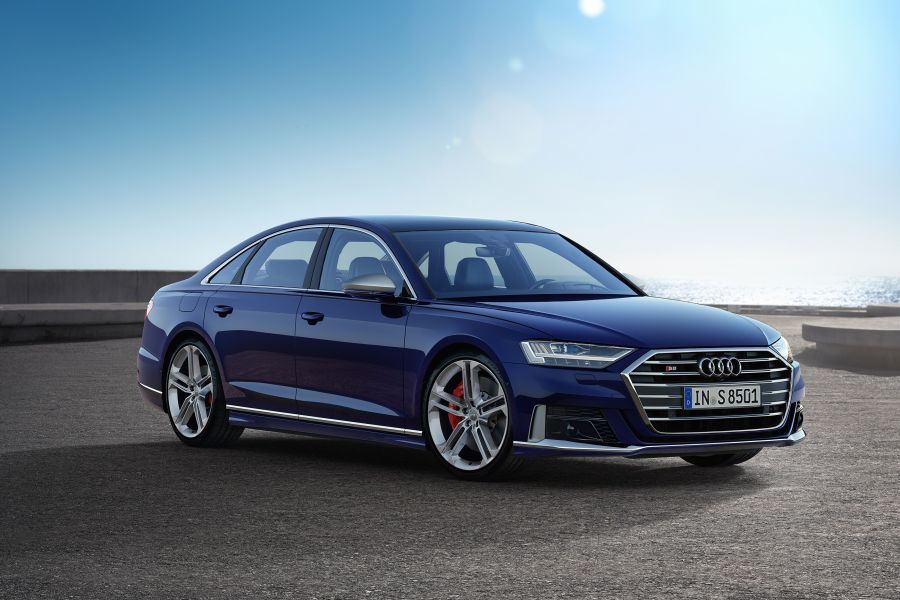 Νέο Audi S8: Λιμουζίνα με αγωνιστικές ορέξεις