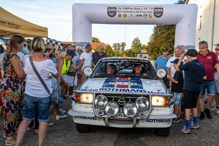 Ο θρύλος του WRC, Βάλτερ Ρερλ σε αγώνα και με Opel Kadett GT/E Coupé