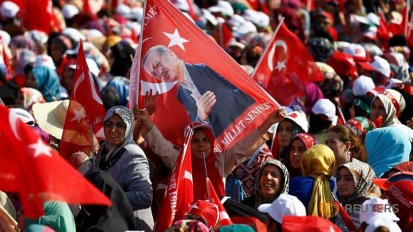 Τουρκία: Μεγαλειώδης διαδήλωση για τη «δημοκρατία»