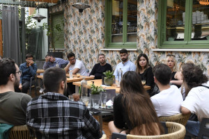 Συνάντηση Ανδρουλάκη με νέους-Οι προτάσεις του ΠΑΣΟΚ για φοιτητική στέγη