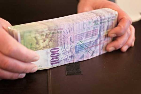 Αναβλήθηκε η δίκη για τα δάνεια σε ελβετικό φράγκο
