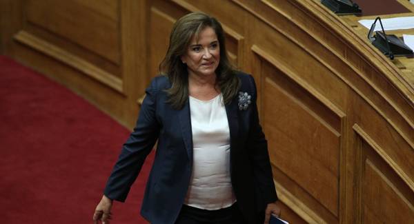 Η Ντόρα σπάει την σιωπή για την Προεδρία της Δημοκρατίας