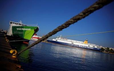 ΠΝΟ: Δεμένα αύριο τα πλοία στα λιμάνια λόγω 24ωρης απεργίας