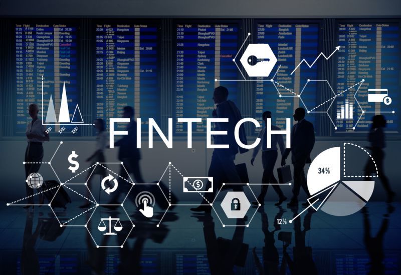 EY: Προς γενικευμένη χρήση οι υπηρεσίες χρηματοοικονομικής τεχνολογίας
