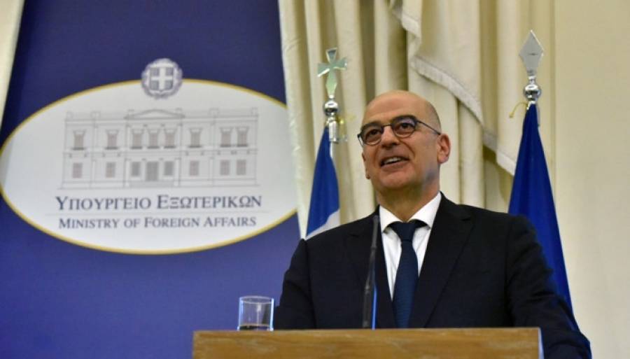 Παράπονα Δένδια προς τον Τούρκο πρέσβη για την αύξηση μεταναστών