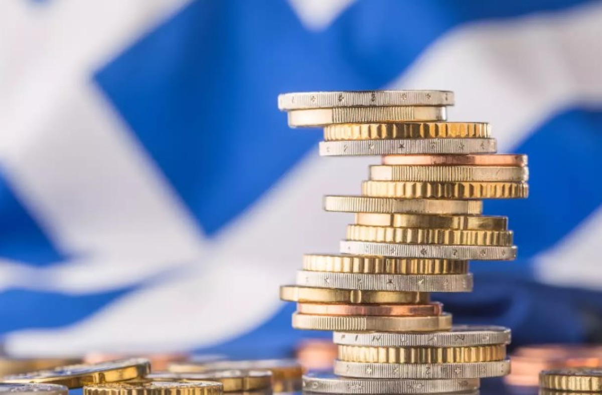 Προϋπολογισμός: €4 δισ. πάνω από το στόχο το πρωτογενές πλεόνασμα στο 9μηνο