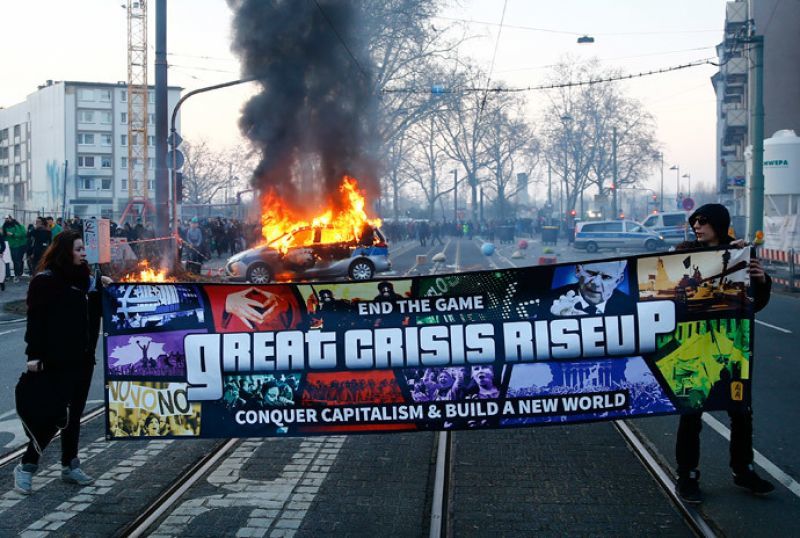 Επεισόδια στη Φρανκφούρτη για τα εγκαίνια της νέας έδρας της ΕΚΤ