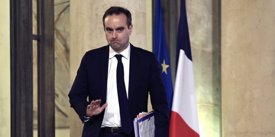 Γαλλία: Η Εθνοσυνέλευση απέρριψε τις προτάσεις για φόρο περιουσίας - Πιέσεις στον πρωθυπουργό Λεκορνί