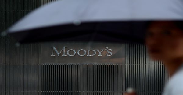 Moody’s: Αρνητικές οι προοπτικές για τη ναυτιλία