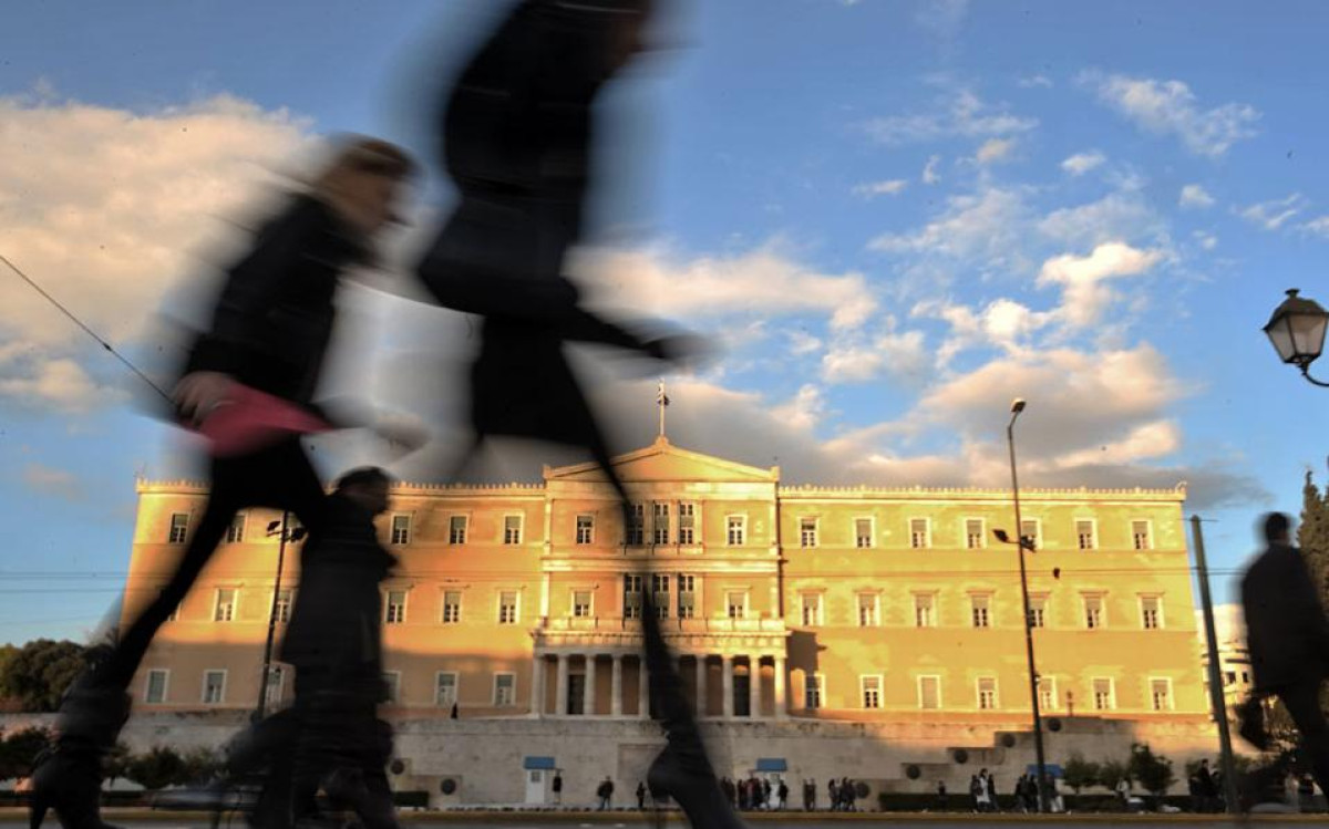 Pulse: Διψήφιο προβάδισμα ΝΔ, ανατροπή στην τρίτη θέση – Το 72% επικροτεί τη βοήθεια προς την Κύπρο
