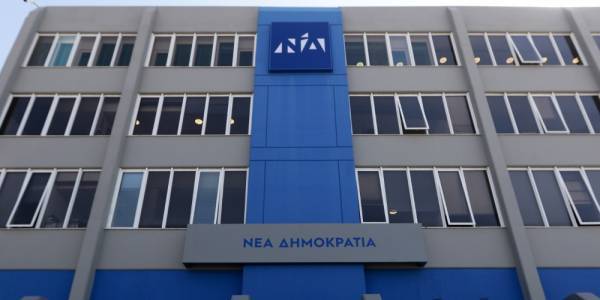 Πηγές ΝΔ: Τι κρατάει ενωμένο τον Τσίπρα με τον Παπαγγελόπουλο;